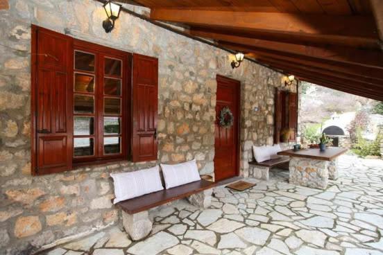 Mariolata Stone House Villa Lílaia Buitenkant foto